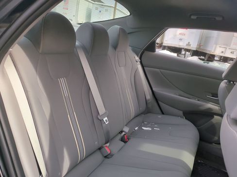 Used 2023 Hyundai Elantra SEL w/ Convenience Package image 26