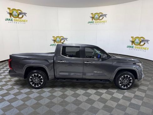 Used 2024 Toyota Tundra Limited AWD/4WD image 11