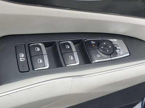Certified 2025 Kia Sorento S AWD/4WD image 15