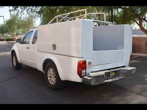 Used 2016 Nissan Frontier SV RWD image 6