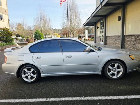 Used 2006 Subaru Legacy 2.5i Limited w/ Appearance Group 1C image 6