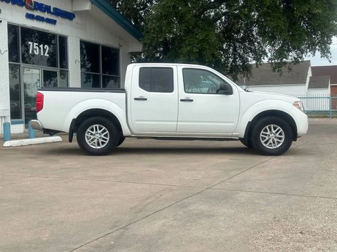 Used 2017 Nissan Frontier SV w/ SV Value Truck Package image 2