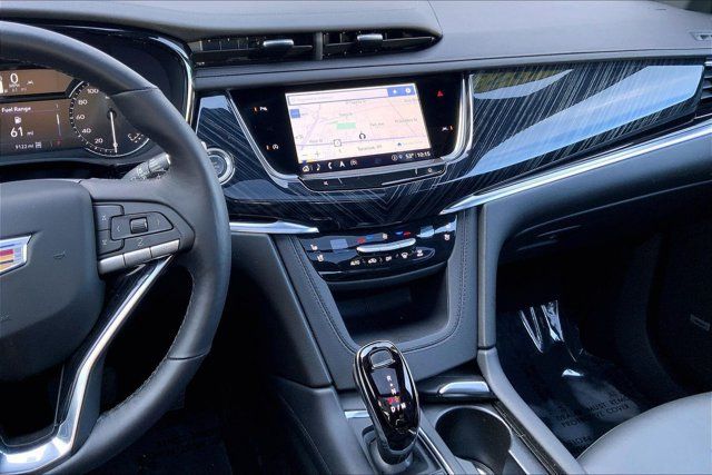 Used 2025 Cadillac XT6 Premium Luxury AWD/4WD image 5