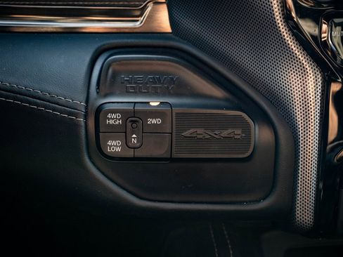 Used 2020 RAM 2500 Limited image 38