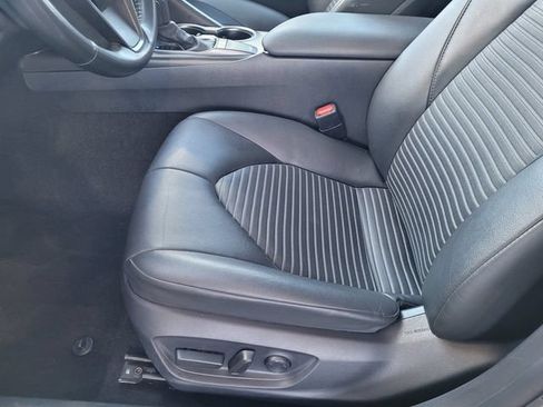 Used 2024 Toyota Camry SE FWD image 17