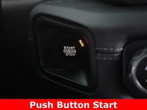 Used 2025 Jeep Wrangler Unlimited Rubicon AWD/4WD image 22