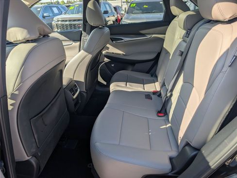 Used 2023 INFINITI QX50 Luxe AWD/4WD image 15