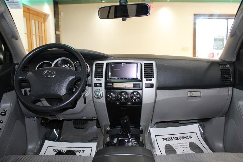 Used 2007 Toyota 4Runner SR5 AWD/4WD image 13