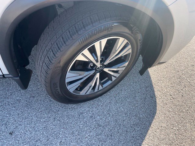 Used 2021 Nissan Rogue SV AWD/4WD image 16