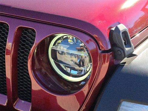 Used 2021 Jeep Wrangler Sport S image 35