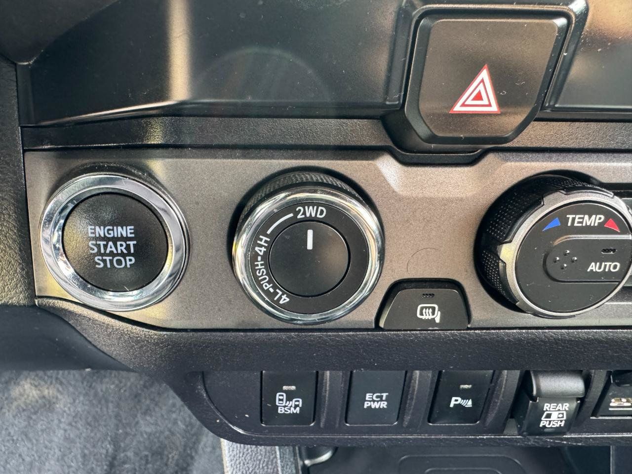 Used 2021 Toyota Tacoma TRD Off-Road w/ Technology Package AWD/4WD image 43