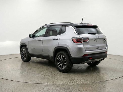Used 2025 Jeep Compass Trailhawk image 6