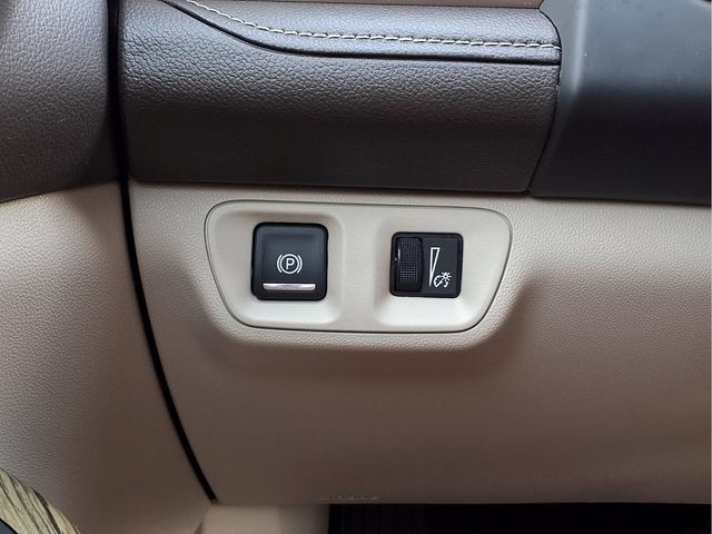 Certified 2018 GMC Acadia Denali w/ Technology Package FWD image 13