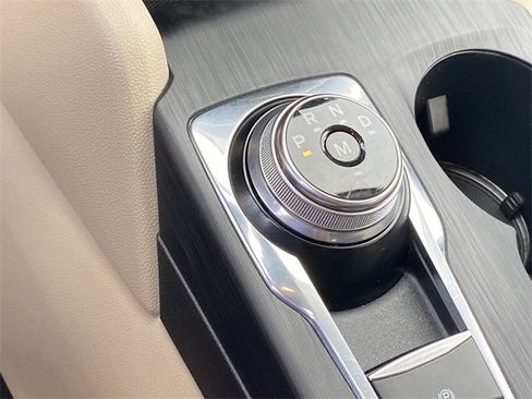 Used 2020 Ford Escape Titanium image 22