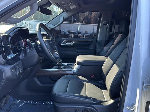 Used 2024 Chevrolet Silverado 1500 RST w/ All Star Edition Plus image 8