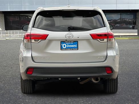Used 2019 Toyota Highlander XLE image 7