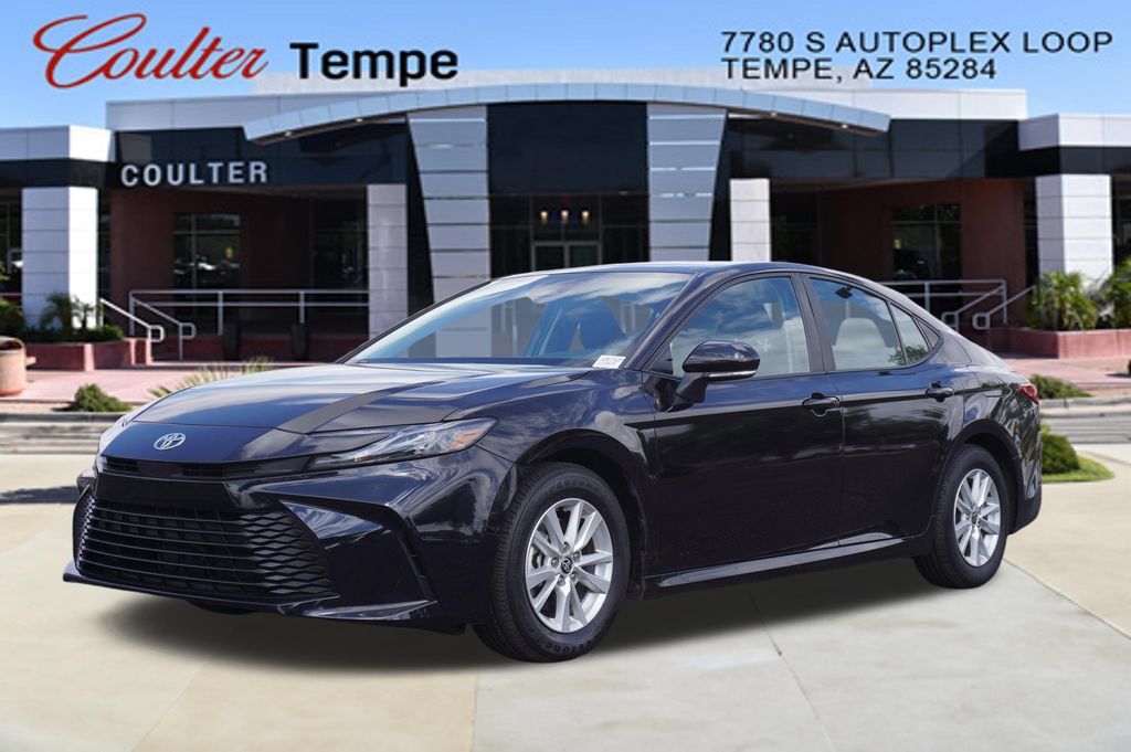 Used 2025 Toyota Camry LE FWD image 1