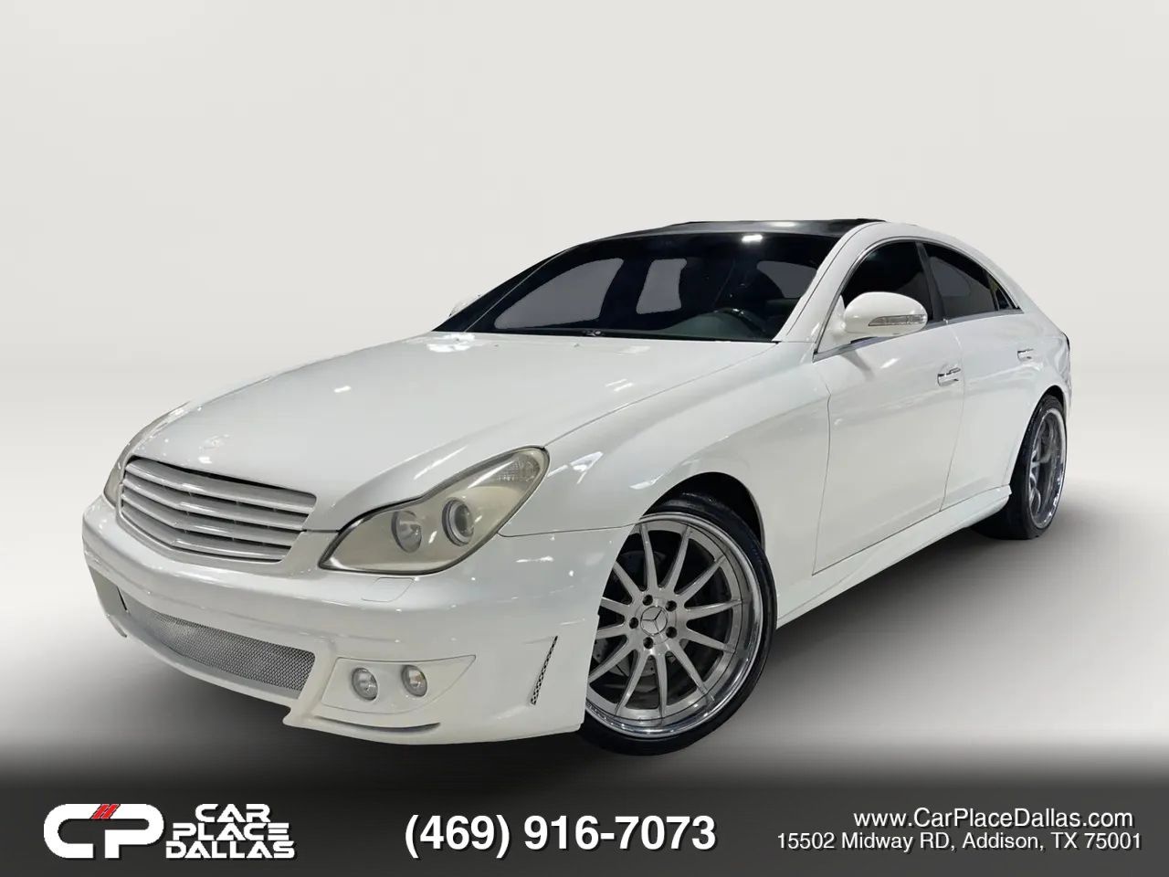 Used 2006 Mercedes-Benz CLS 500 w/ Entertainment Pkg image 2