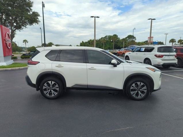 Certified 2021 Nissan Rogue SV FWD image 3