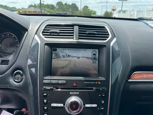 Used 2018 Ford Explorer Platinum AWD/4WD image 20