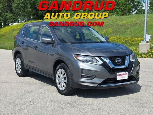 Used 2018 Nissan Rogue S AWD/4WD image 1