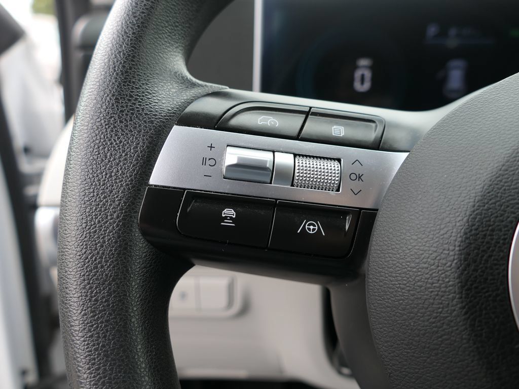 Used 2025 Hyundai Tucson SEL FWD image 13
