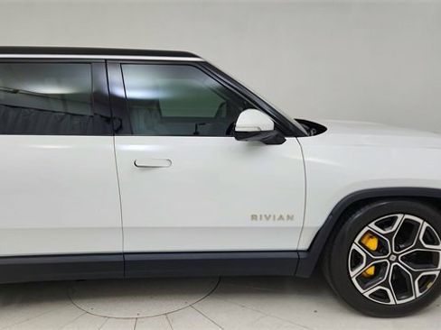 Used 2024 Rivian R1S Adventure image 8