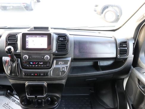 Used 2025 RAM ProMaster 2500 w/ Convenience Group image 23