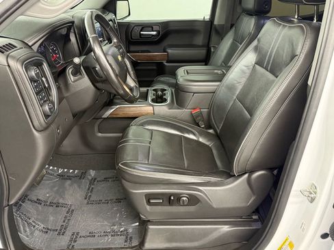 Used 2021 Chevrolet Silverado 1500 High Country w/ Technology Package image 17