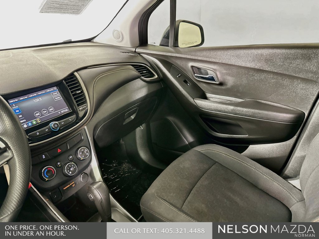 Used 2018 Chevrolet Trax LS w/ Fleet Convenience Package FWD image 23