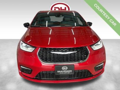 New 2026 Chrysler Pacifica Select