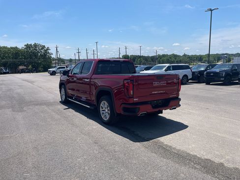 Used 2022 GMC Sierra 1500 Denali AWD/4WD image 2