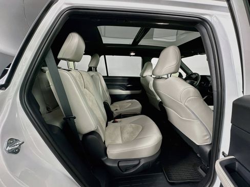 Certified 2026 Toyota Grand Highlander AWD Hybrid image 30