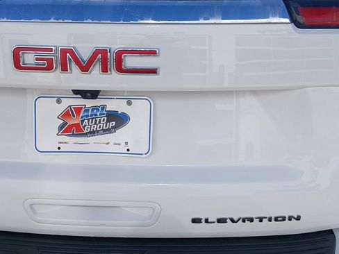 Used 2025 GMC Yukon Elevation AWD/4WD image 10