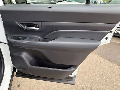 Used 2024 Toyota Grand Highlander AWD image 14