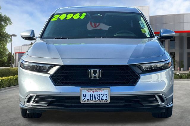 Used 2023 Honda Accord EX image 10