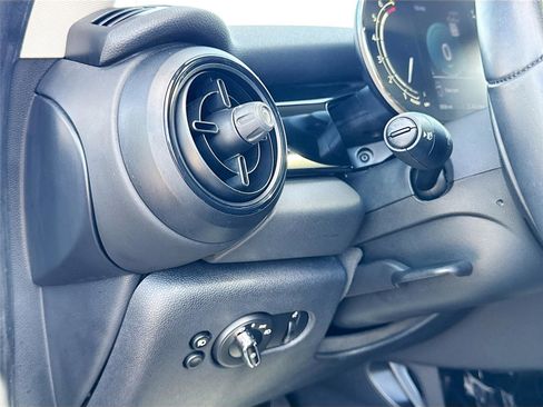 Used 2024 MINI Cooper S image 10
