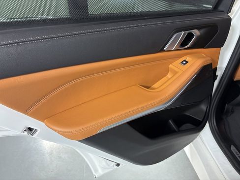 Used 2022 BMW X5 xDrive45e w/ M Sport Package image 39