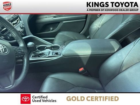 Used 2024 Toyota Camry XSE w/ Navigation Package image 11