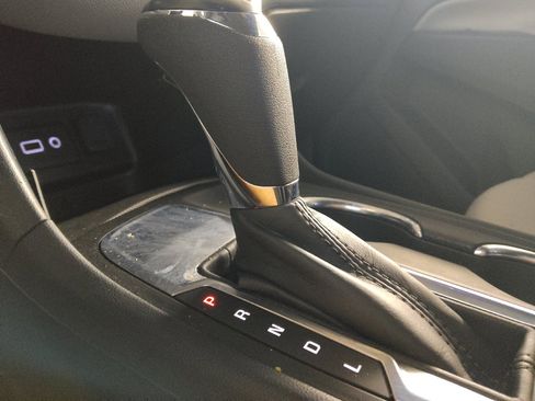 Used 2021 Chevrolet Equinox LS FWD image 26