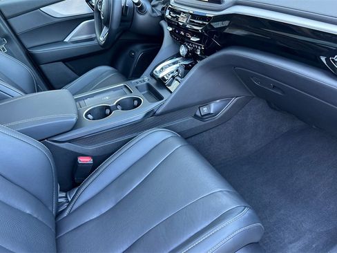 Certified 2025 Acura MDX w/ Technology Package image 18