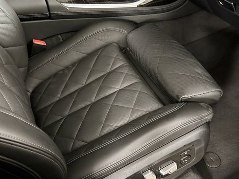 Used 2024 BMW X7 xDrive40i w/ Premium Package image 42