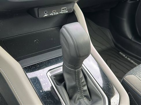 Certified 2025 Subaru Forester Premium image 18