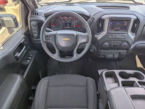Used 2024 Chevrolet Silverado 2500 Custom w/ Custom Value Package image 15