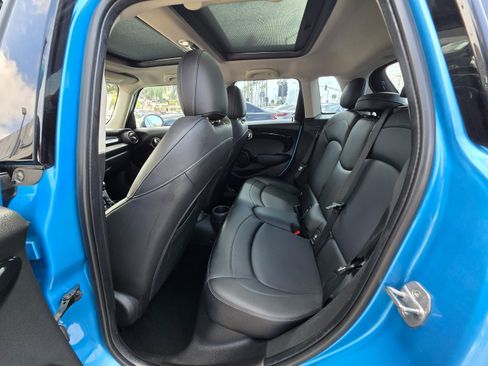 Used 2019 MINI Cooper S image 25