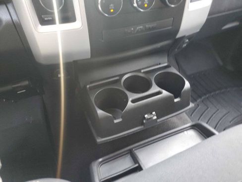 Used 2012 RAM 1500 Classic SLT AWD/4WD image 37