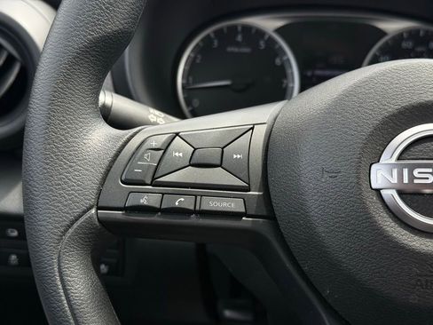 Certified 2025 Nissan Kicks Play S image 23