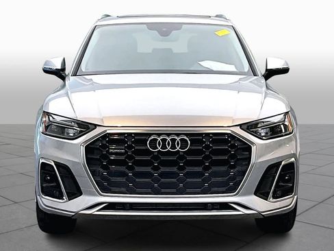 Certified 2023 Audi Q5 2.0T Premium w/ Convenience Package image 3