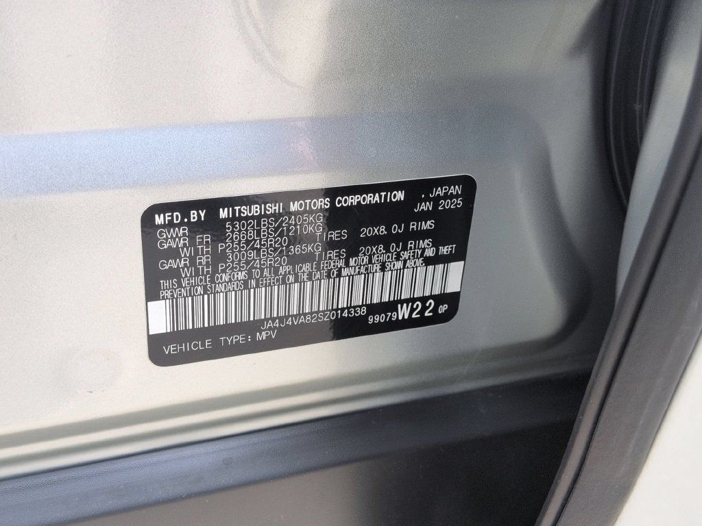 Used 2025 Mitsubishi Outlander SE AWD/4WD image 35