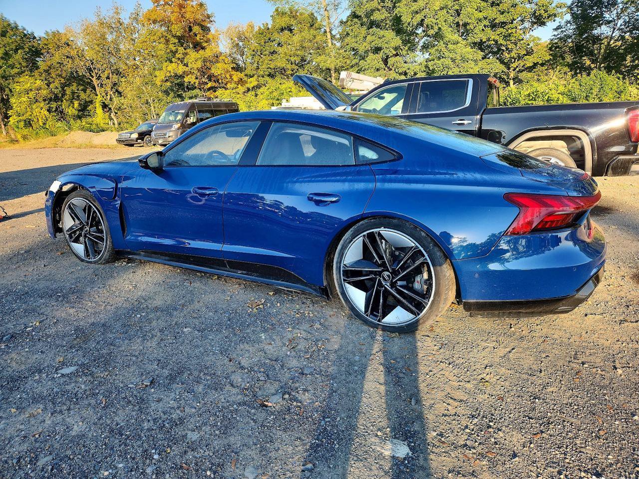 Used 2024 Audi RS e-tron GT w/ Carbon Performance Package AWD/4WD image 4